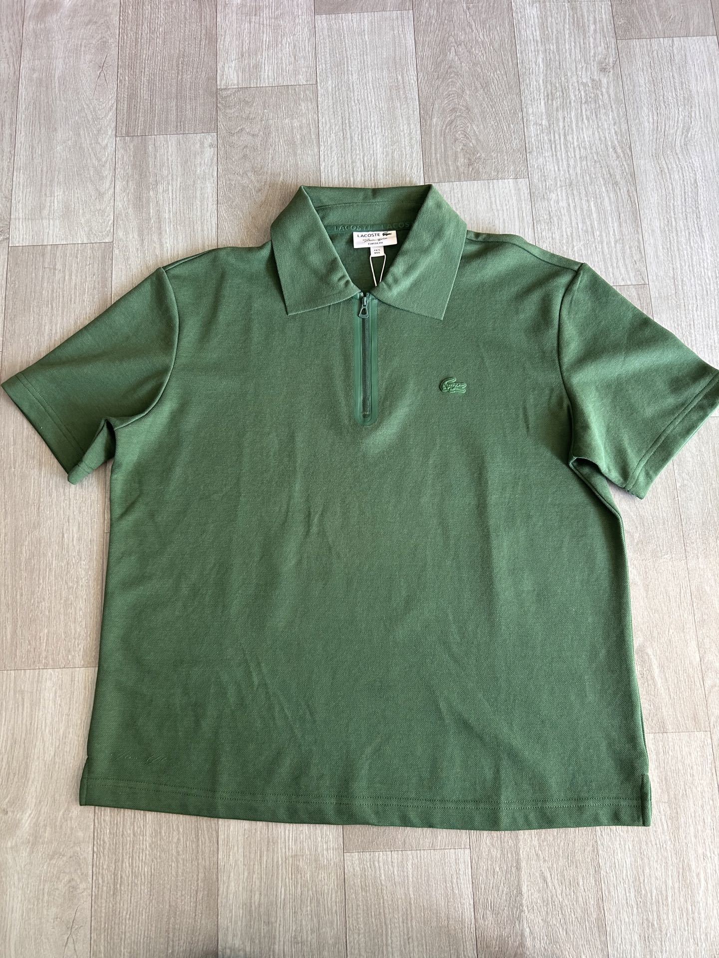 Polo Lacoste Piquet com meia abertura em zíper